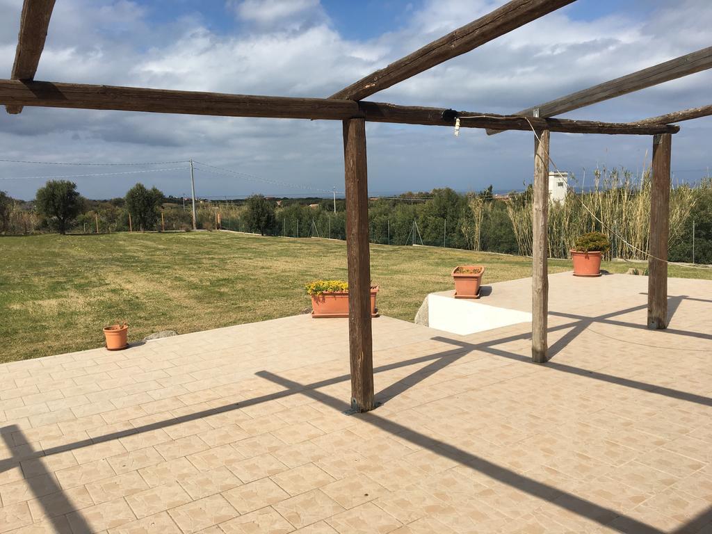 Villa Paola Valledoria  Eksteriør bilde
